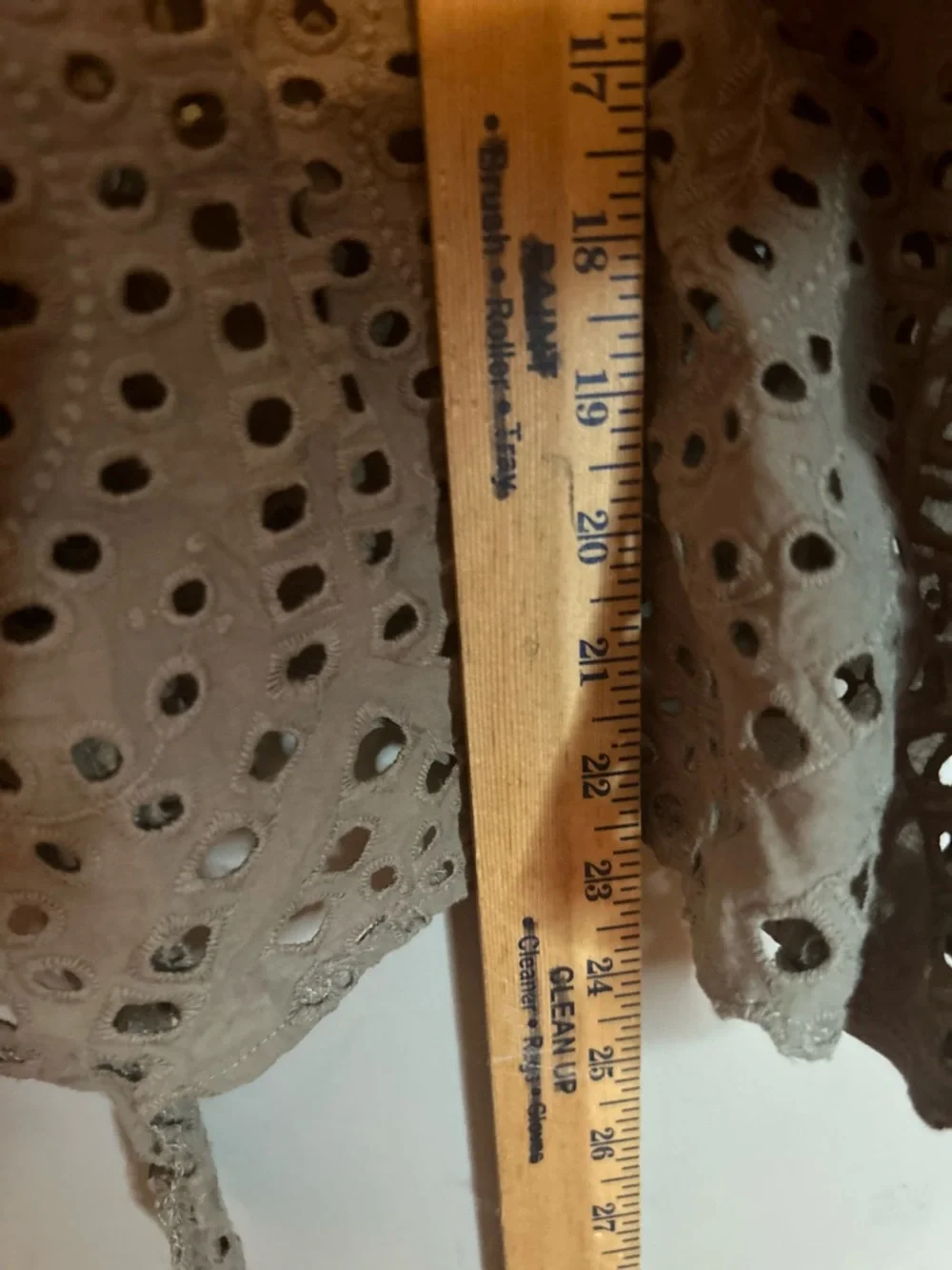 Eyelet blouse - Picture 8 of 9
